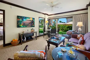 G201 - EXTRA LARGE SUITE! Ocean View / ** AC ** Resort Pool & Restaurant - Image 3