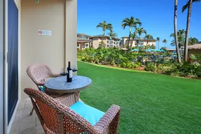 G201 - EXTRA LARGE SUITE! Ocean View / ** AC ** Resort Pool & Restaurant - Image 2