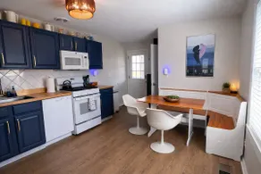 Groovy Crib in Downtown Frederick|1 lvl|FencedYard - Image 4