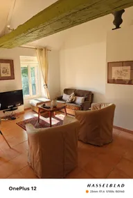 Les Petites Écuries - Image 2