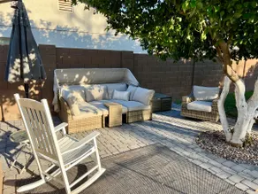 Private retreat with gym, hot tub, pool & playroom - Image 3