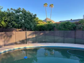Private retreat with gym, hot tub, pool & playroom - Image 4