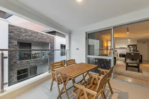 Stylish 1 Bedroom Apt + Free Parking & WiFi - Image 5