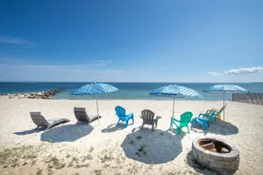 Cape Cod Bay Home w/ Deck + Private Beach Access - Image 2