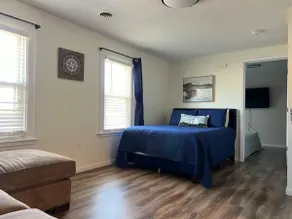 Dry Dock Unit 4 -2 Bed/Studio/2nd floor near beach - Image 5