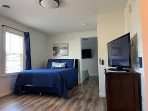Dry Dock Unit 4 -2 Bed/Studio/2nd floor near beach - Image 3