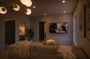 Modern 2BR Apt by the River w/ Parking - No stairs - Image 4