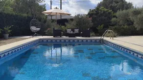 A nice house with a large pool, garden and barbecue - Image 4