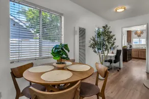 The Sunflower House. Lovely & Bright Coastal Home. - Image 4