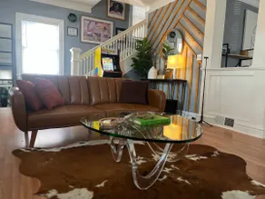 Modern home close to downtown - Image 3