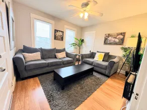 2BDFairfield Work & Relax Space w. Patio+Fast WiFi - Image 4