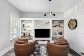 5BR - 12 Mins to Downtown 6 Queens + Free Parking - Image 2