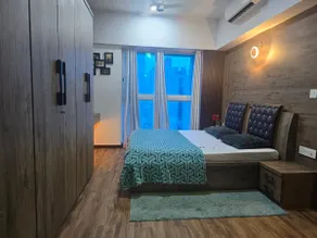 Luxury Stay w/ Pvt Jacuzzi | 18th Floor - Image 4
