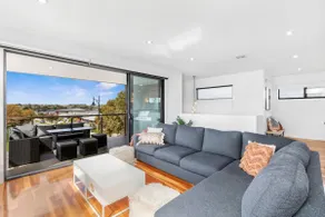 Curlewis Retreat; Sleeps 14, Pets welcome, Views - Image 2