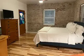 Historic-modern studio w/ king bed in Augusta. - Image 2