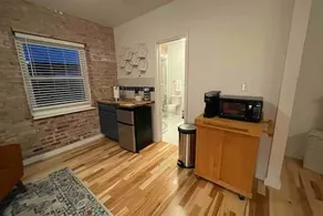 Historic-modern studio w/ king bed in Augusta. - Image 5