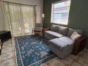 Boho Bungalow in historic Park Grove NBHD - Image 4