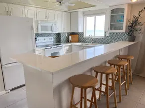 Updated oceanfront 2 br condo. Stunning views! - Image 4