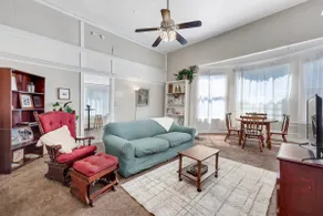 Historic \"Battle House\" Apartment - Uptown Columbus - Image 2