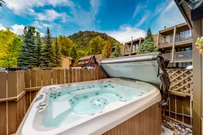 Aspen Mountain Lodge 204: Walk to lifts Studio - Image 3