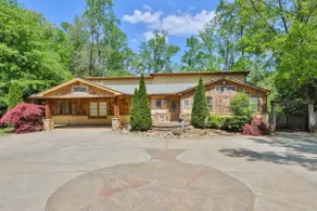 Big 6BR,4BA Home w/ 10-Car Parking for Crews/Grps - Image 2