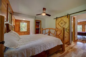 Pines Lodge - Private Pond-Walk in Tub - Image 4