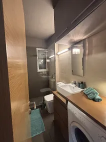 Modern Business Stay|Free Parking|Prime Location - Image 5