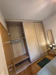Modern Business Stay|Free Parking|Prime Location - Image 3