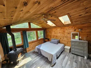 Cabin feel in residential area HOT TUB - Image 2
