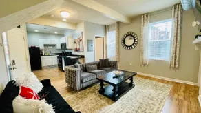 Walk to Acrisure in 23 min | FREE private Park! - Image 4