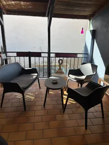 Bright independent studio near the station/shops - Image 2