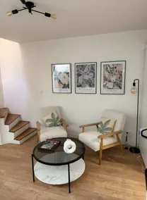 Modern 1-bedroom apartment in the very center • 1 to 4 guests - Image 2