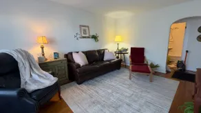 The Old School White Cozy Downtown Cottage - Image 3
