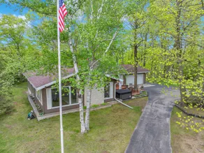Beautiful private home in the woods BONUS Hot Tub - Image 2
