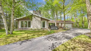 Beautiful private home in the woods BONUS Hot Tub - Image 4