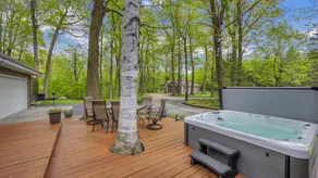 Beautiful private home in the woods BONUS Hot Tub - Image 3