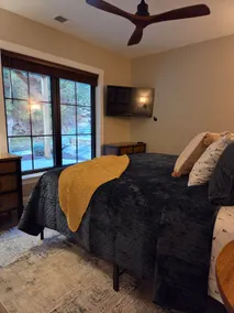 Unique Riverside Retreat 1 Bedroom King Suite - Image 3