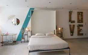 Paradise garden, jacuzzi and private spa - Image 2