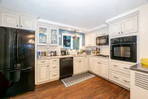 Near Boston Beautiful 3 Bedroom in Framingham, MA - Image 3