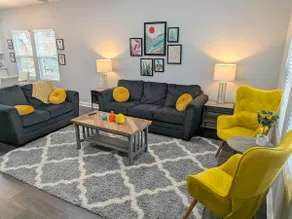 Cheerful 3BR 2BA House Minutes from Canyon Lake - Image 2