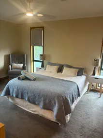Pet friendly Spacious 3-bedroom home. - Image 5