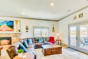 GUIDOs HOME, Lake & Mtn Views, sleeps 4 (A) - Image 4