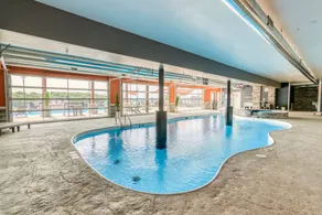 Pvt Hot Tub-Arcade-In/Outdoor Pools-Free Tickets! - Image 4