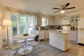 'The River Cottage' Isle of Wight Retreat w/ Dock - Image 4