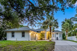 Huge Beach Villa w/Salt Water Pool Mins To Beach - Image 2