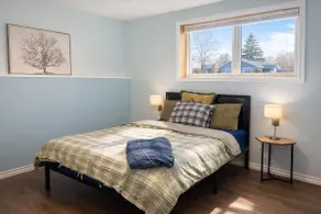 Ideal Getaway | Newly Renovated | Long Term Stays - Image 2