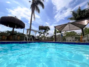 Large Heated Jacuzzi • Children's Toys - Image 3