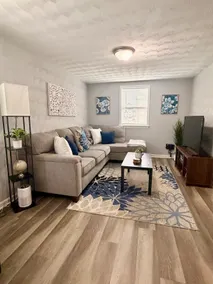 Cozy Cottage w/Loft, Wifi, Workspace, near Casino - Image 2