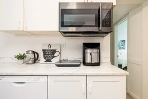 Essentialist Haven | Perfect Pit-Stop | Unit B - Image 5