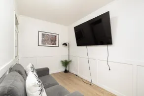 Essentialist Haven | Perfect Pit-Stop | Unit B - Image 4